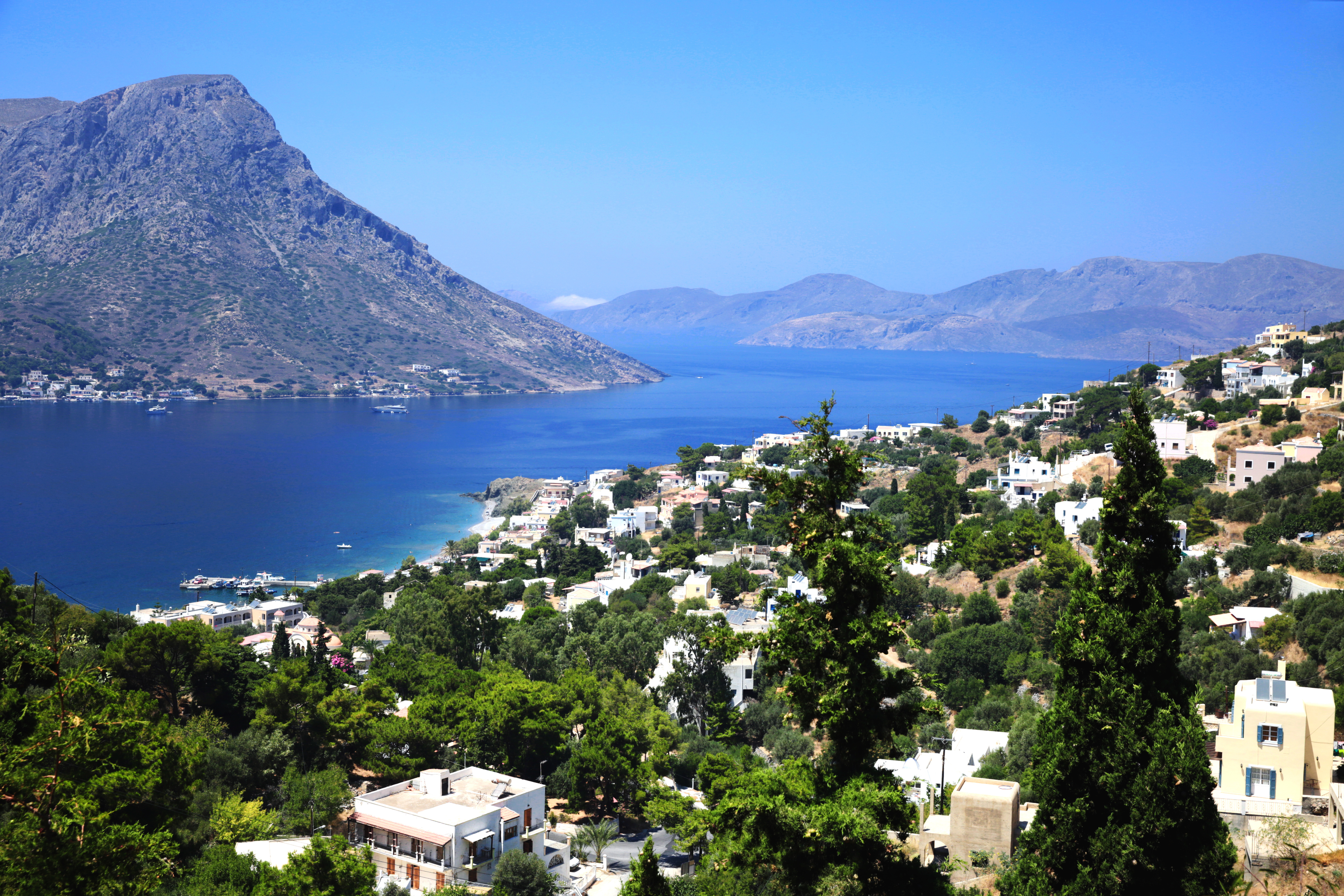 26 μέρη για να φας καλά στο Βόρειο Αιγαίο και στα Δωδεκάνησα