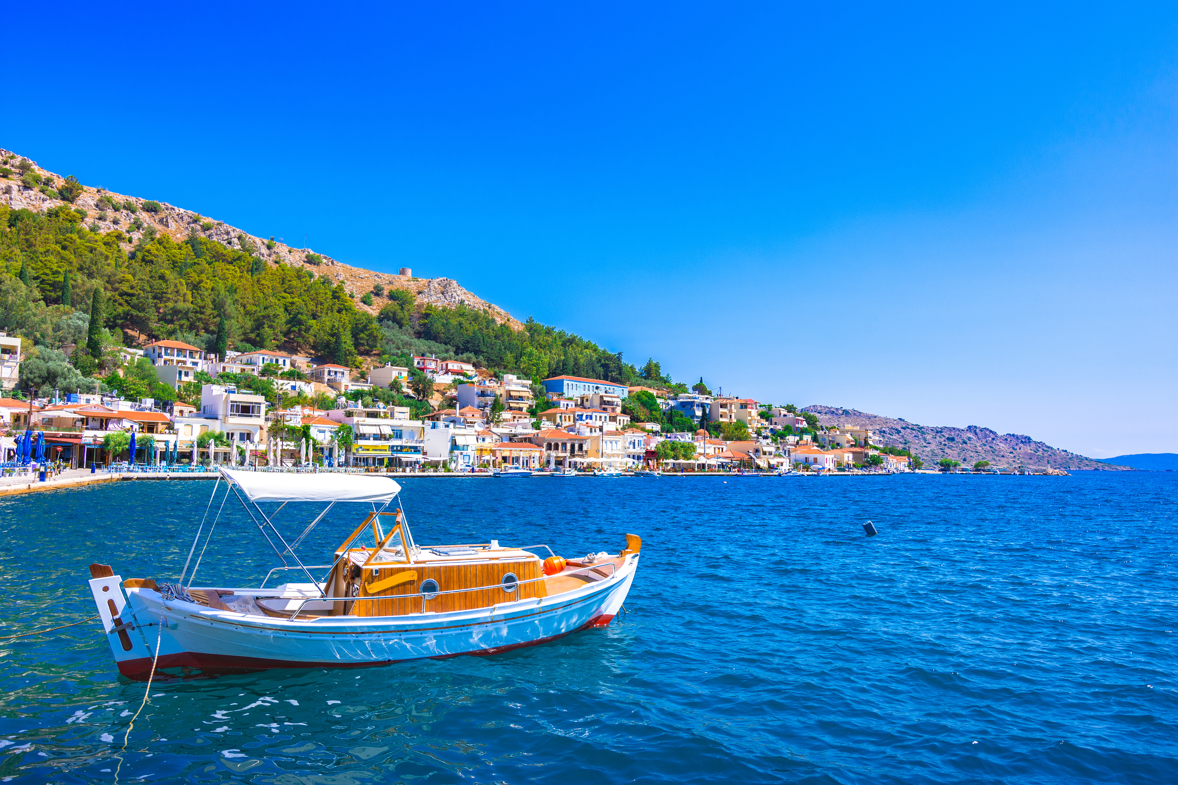 26 μέρη για να φας καλά στο Βόρειο Αιγαίο και στα Δωδεκάνησα