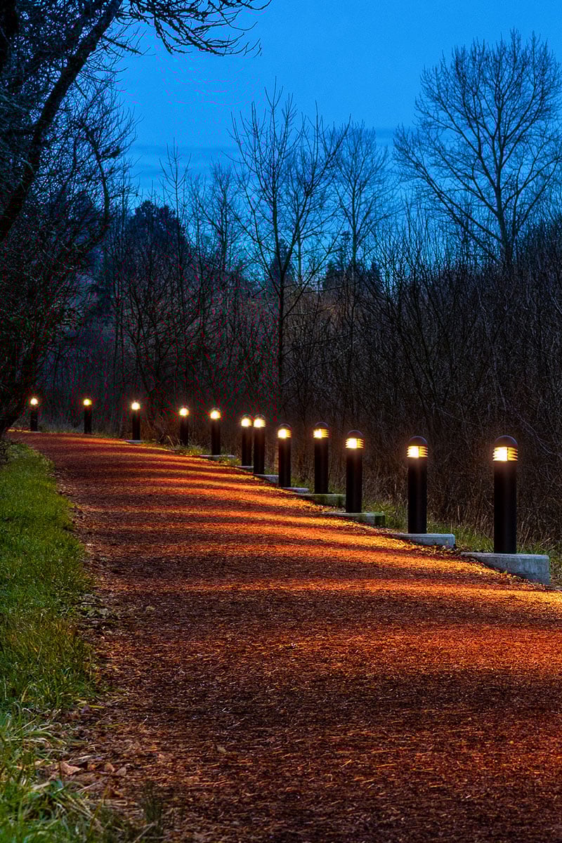 LED Bollards | Amazon Running Trail | Hydrel, image size:800x1200