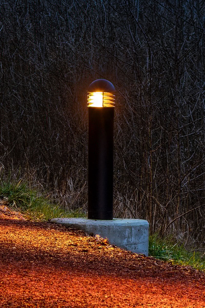 LED Bollards | Amazon Running Trail | Hydrel, image size:800x1200