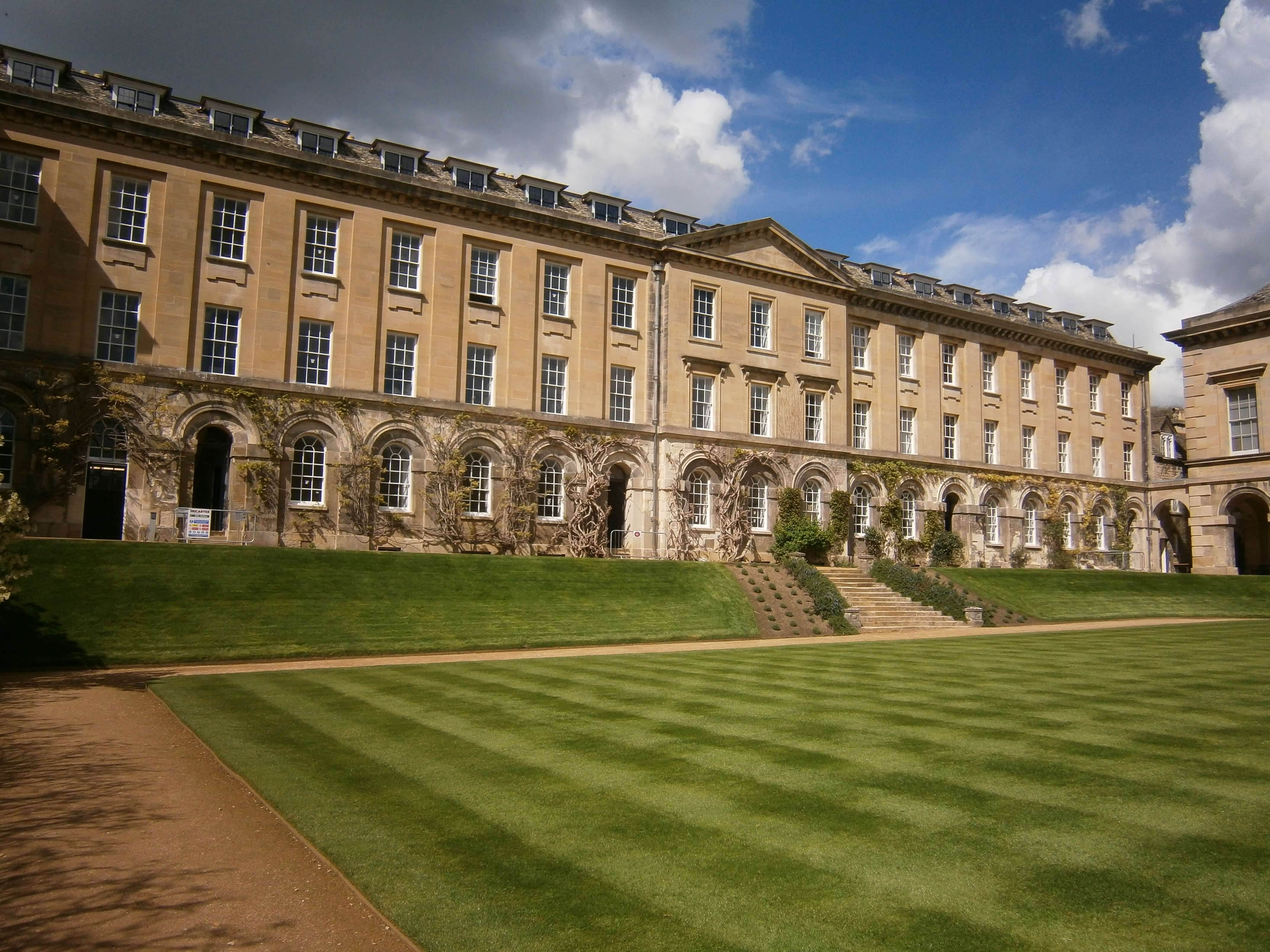 Photograph of exterior of worcester college, oxford
