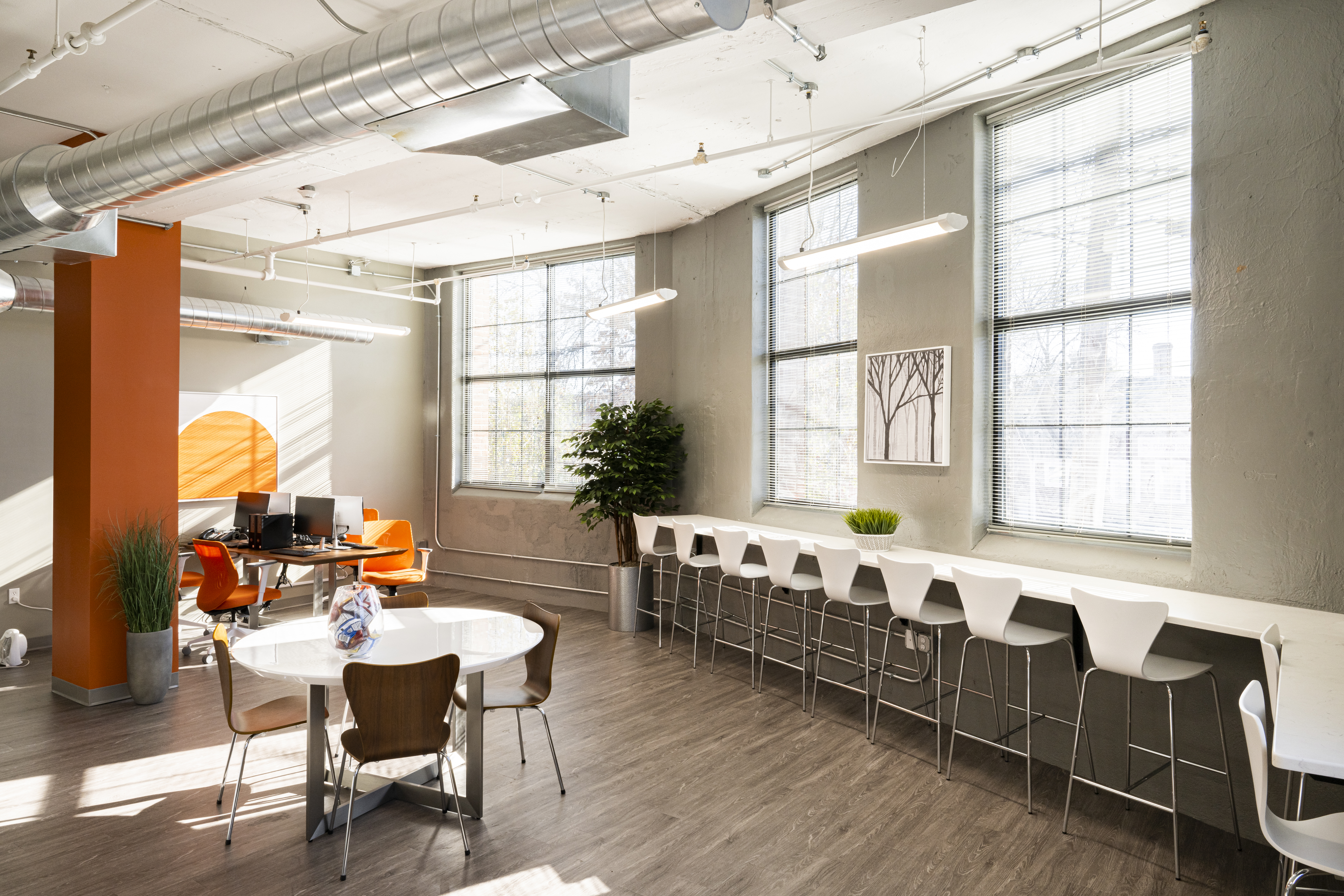 the bridge at camelback ,  phoenix arizona office leasing, colliers, available space, second floor view, elevator connecting to parking