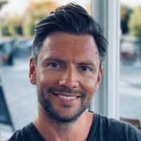 Tom Gardner Headshot