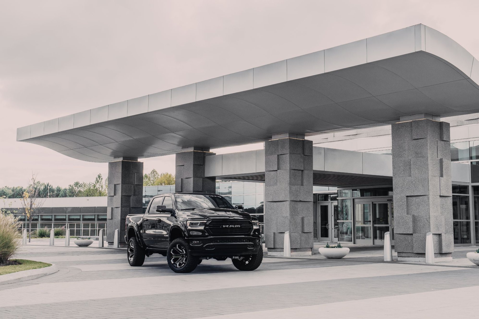 Black Widow - Exterior 3