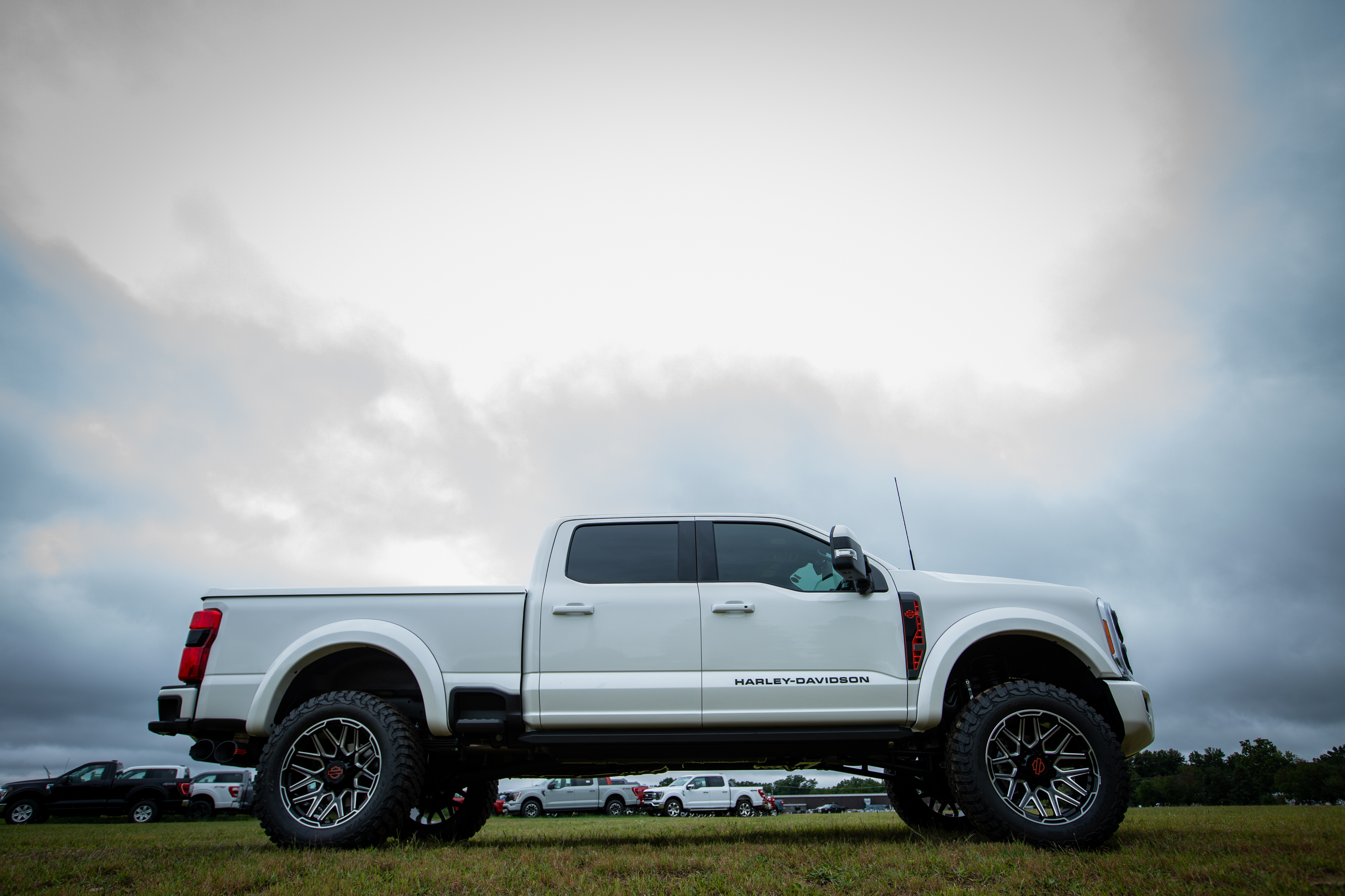 Play Video - white harley-davidson ford superduty at daytona beach