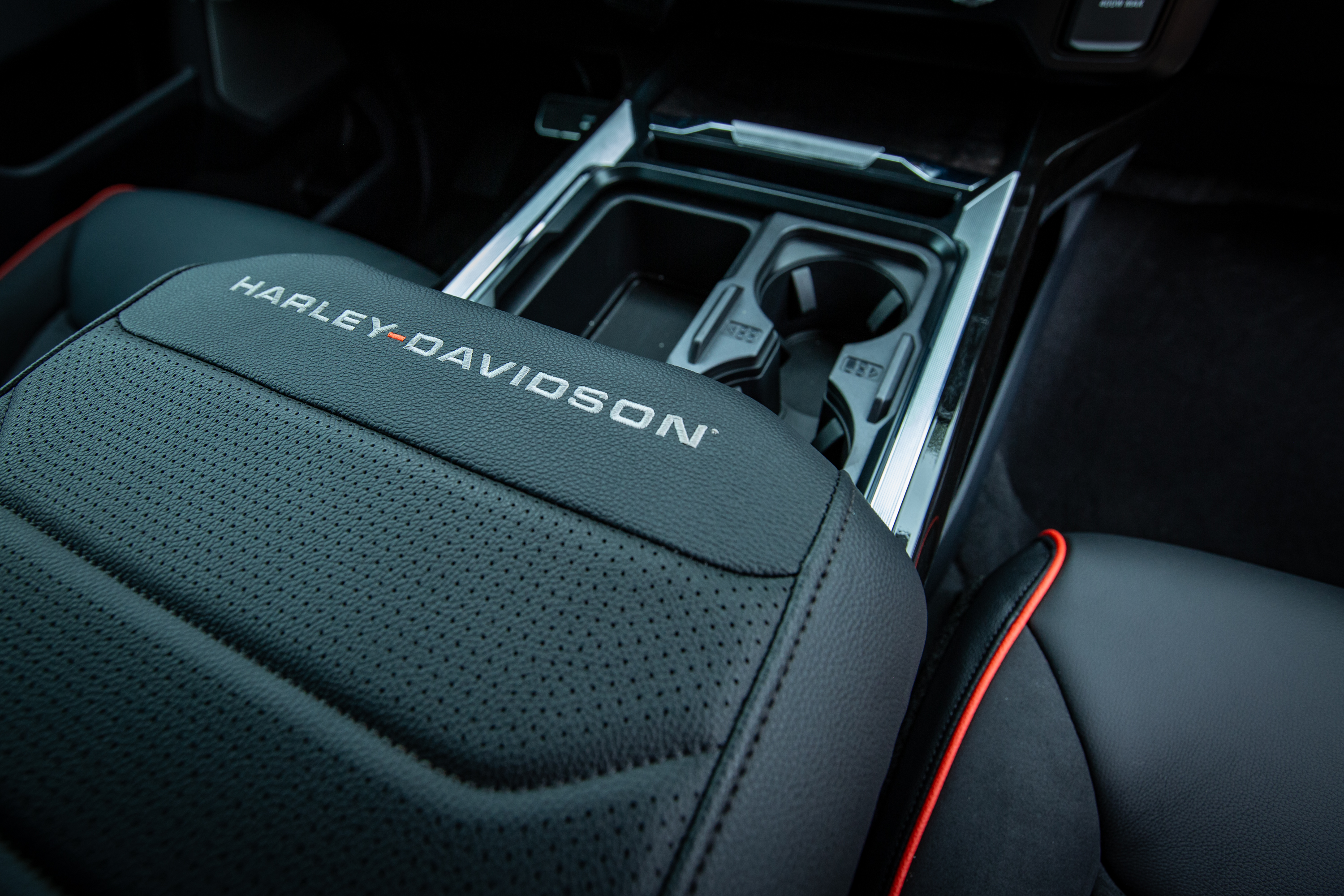 PREMIUM LEATHER AND LIMITED EDITION BADGING ON HARLEY-DAVIDSON TRUCKS CENTER CONSOLE
