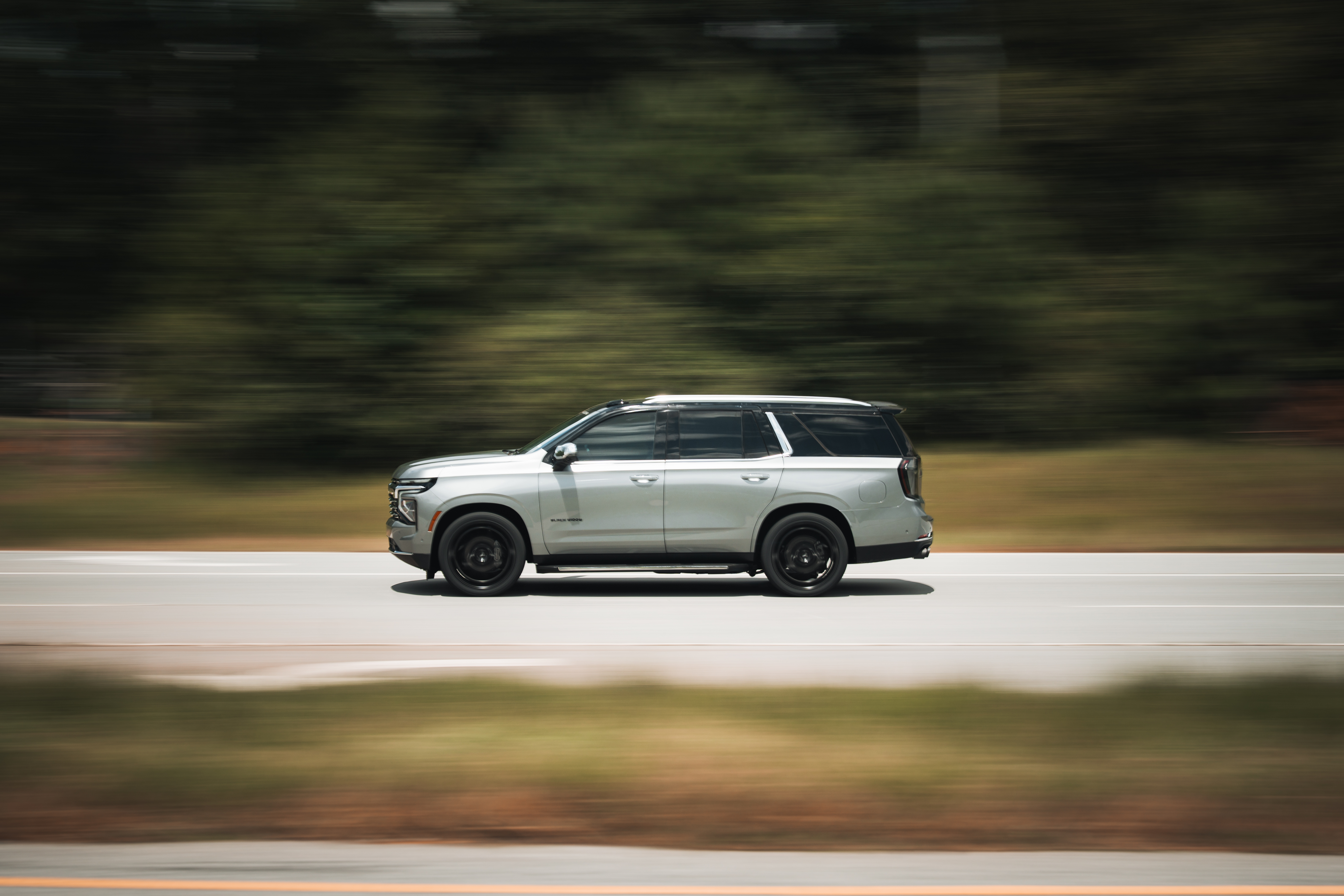 Lowered Black Widow Chevy 1500 drifting