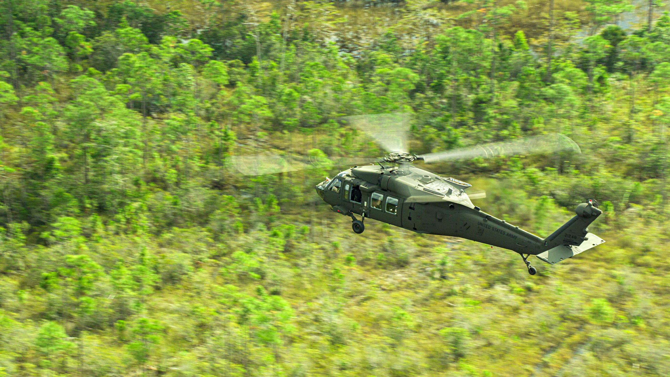uh60 blackhawk helicopter