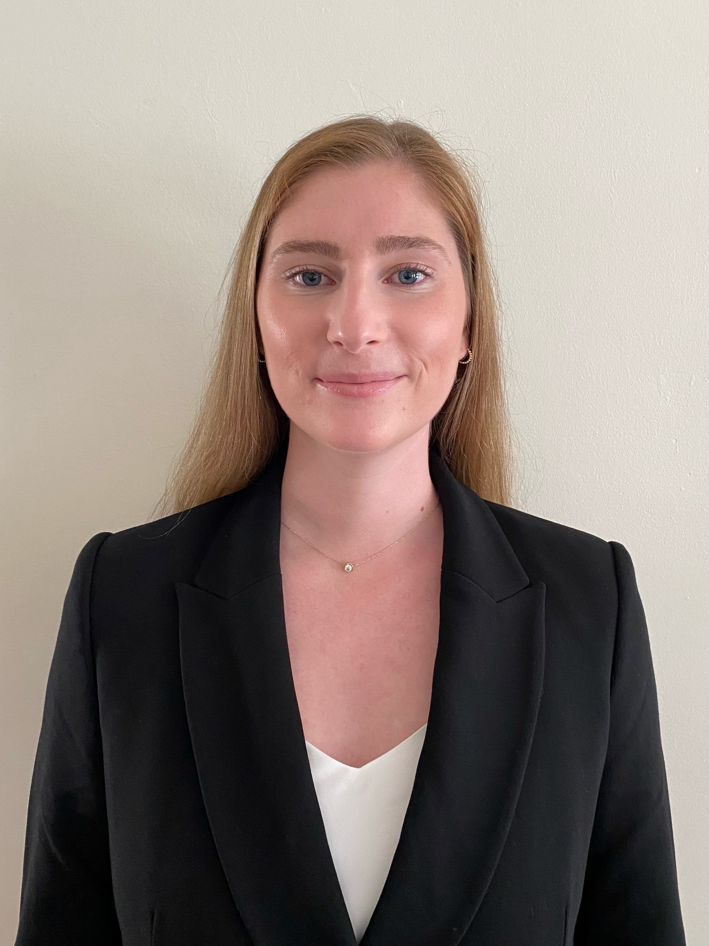 Elizabeth Decker, DEI Attorney Headshot