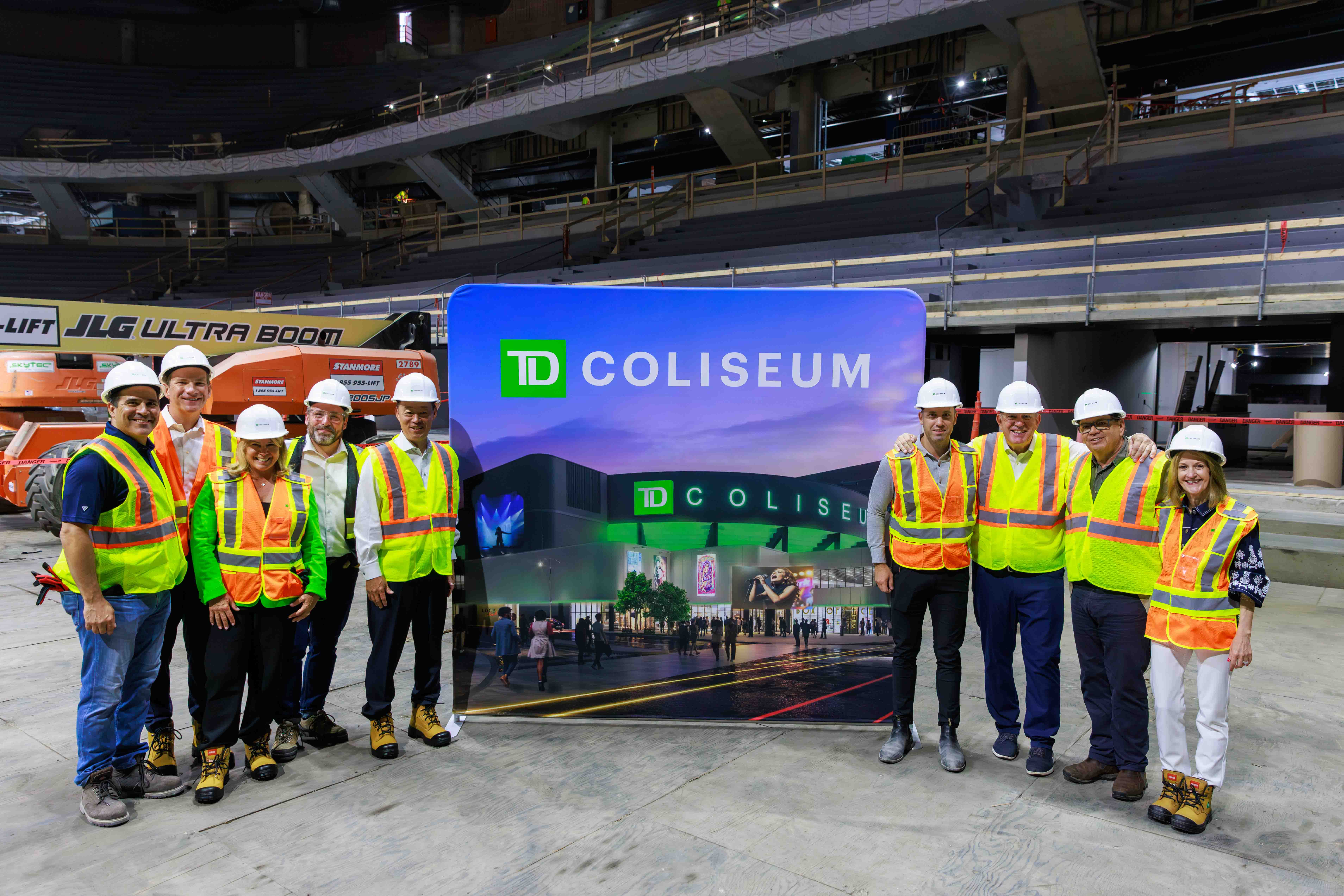 Des collègues de la TD dévoilent le TD Coliseum